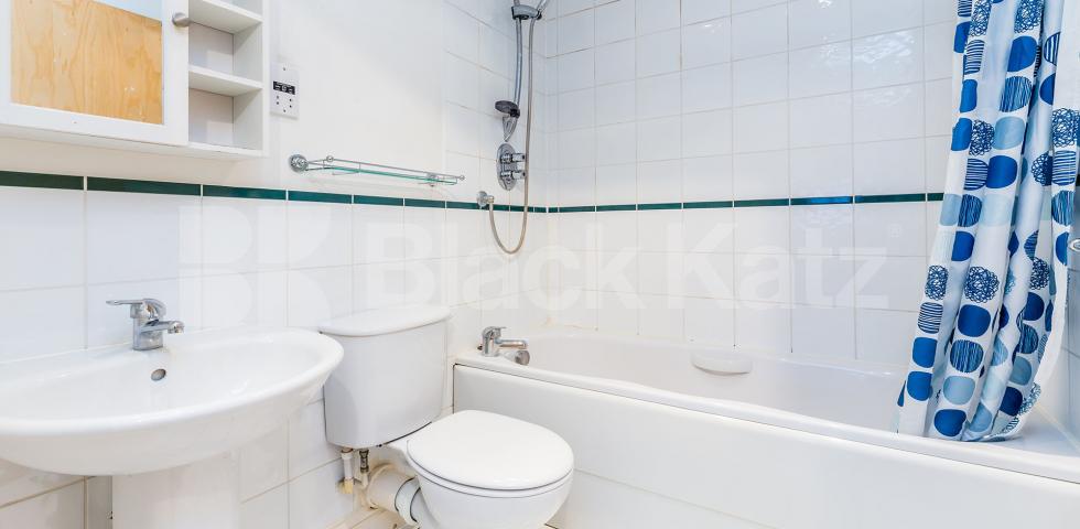 Modern spacious one bed within popular development  Tollington Way, Holloway